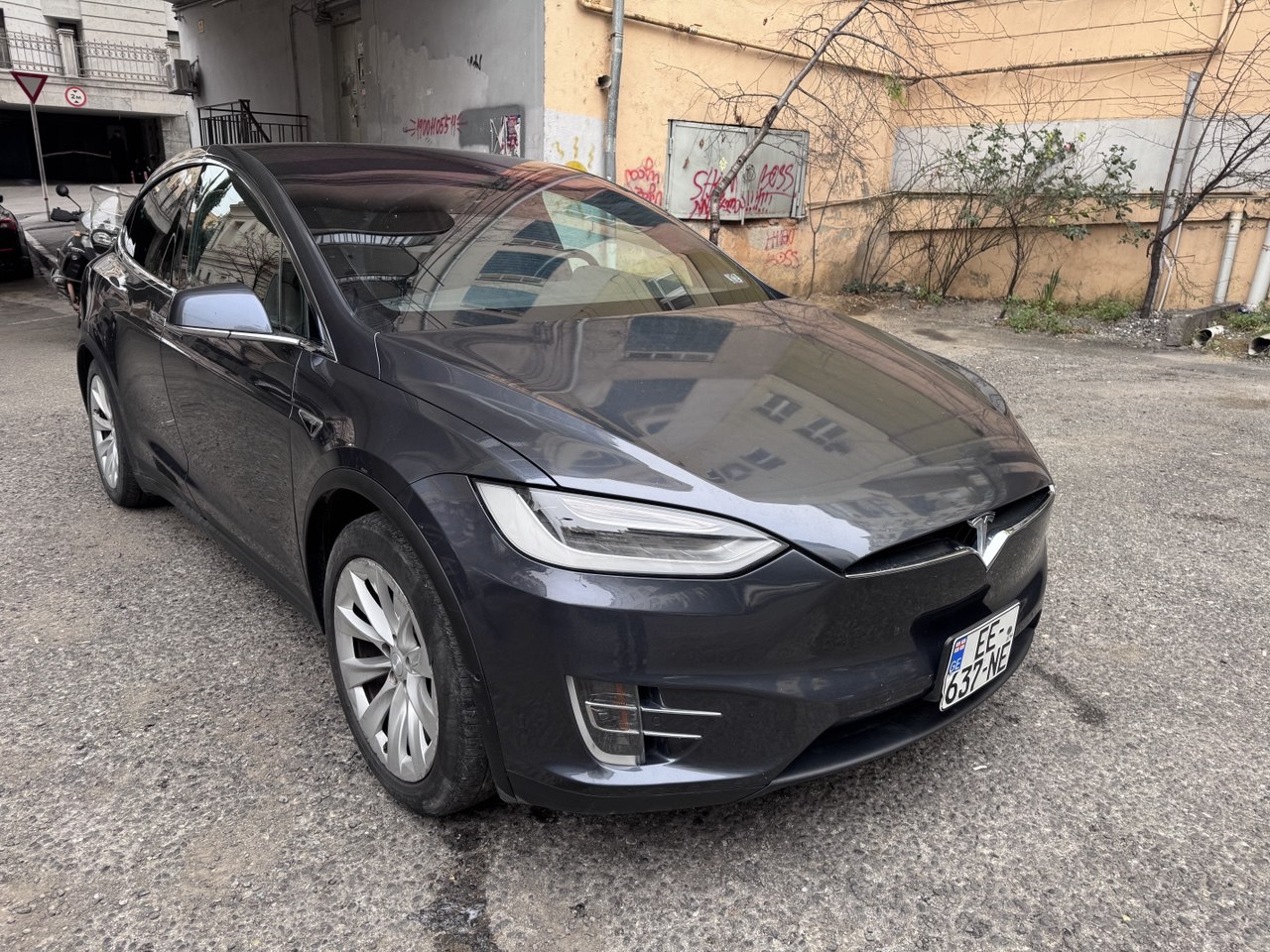 Tesla Model X